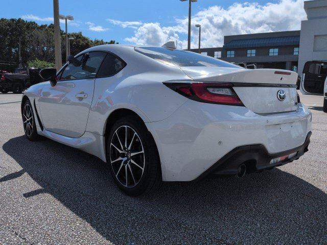 Used 2024 Toyota GR86 RWD image 6