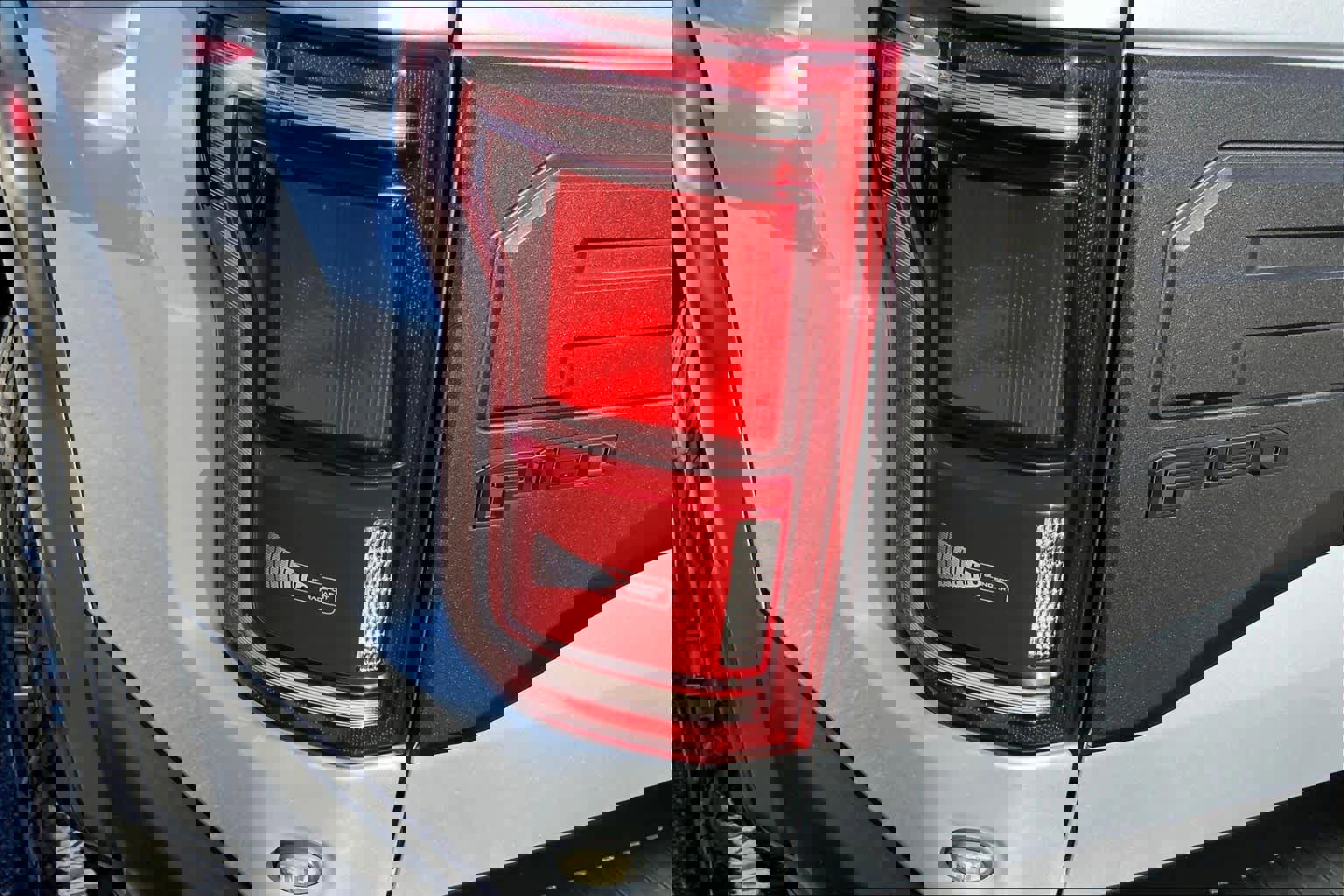 Certified 2018 Ford F150 Raptor w/ Equipment Group 802A Luxury image 28