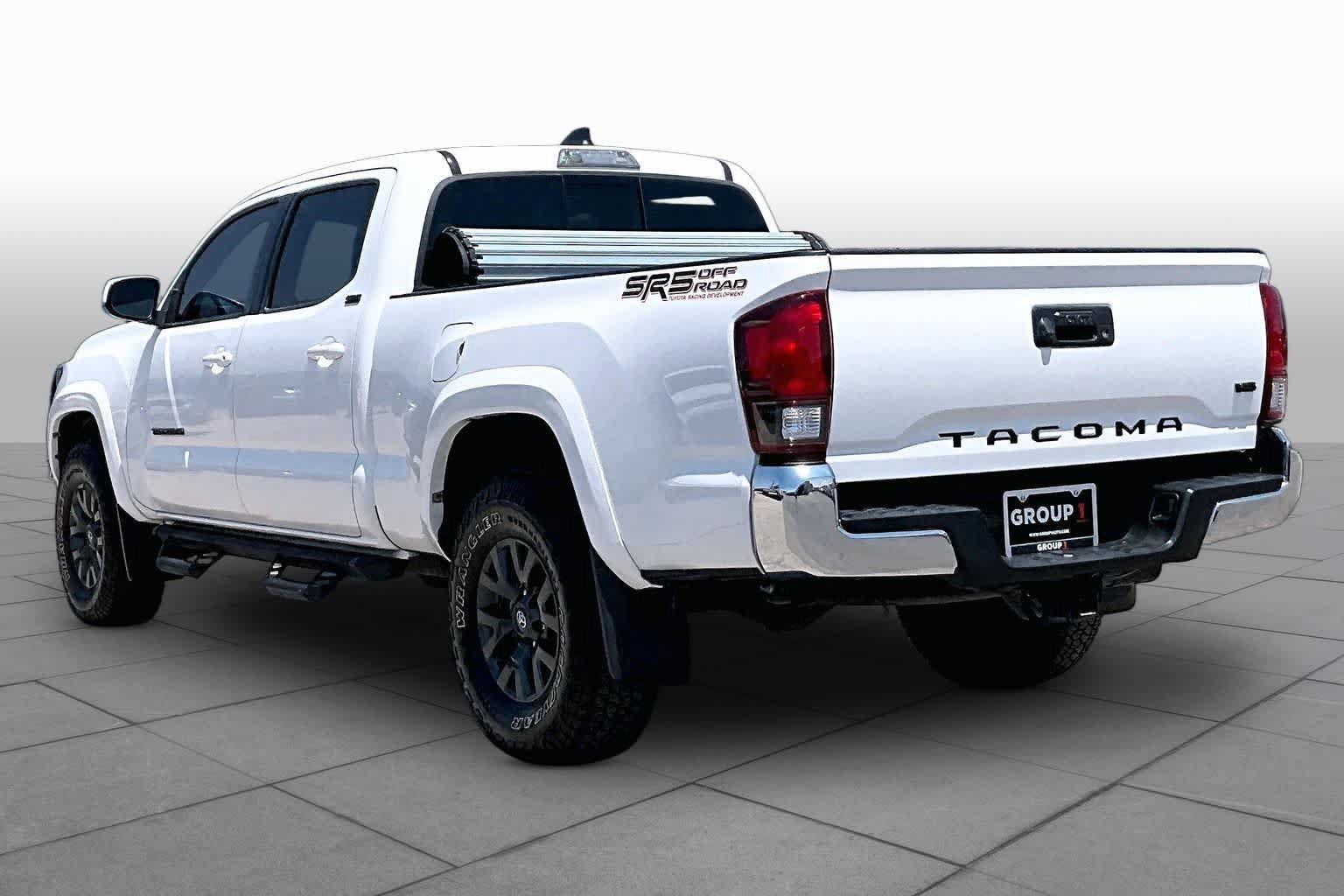 Used 2022 Toyota Tacoma SR5 RWD image 12