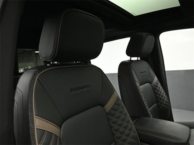 Used 2023 GMC Canyon Denali image 48