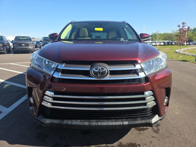 Used 2018 Toyota Highlander Limited FWD image 3