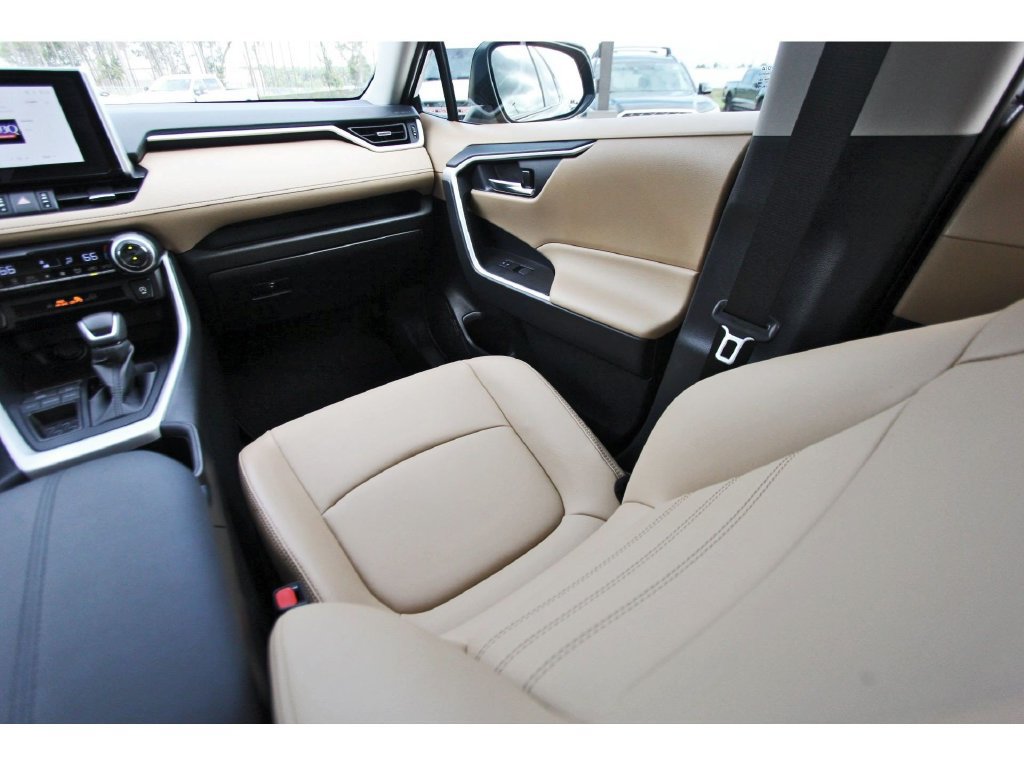 Used 2025 Toyota RAV4 XLE Premium w/ Blackout Package (GST) FWD image 12