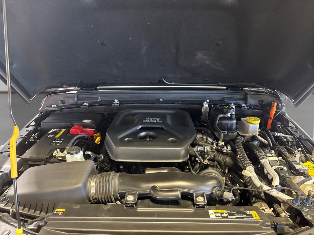 Used 2022 Jeep Wrangler Unlimited Sahara w/ Cold Weather Group image 15