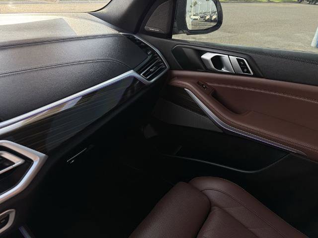 Used 2023 BMW X5 sDrive40i w/ M Sport Package image 27