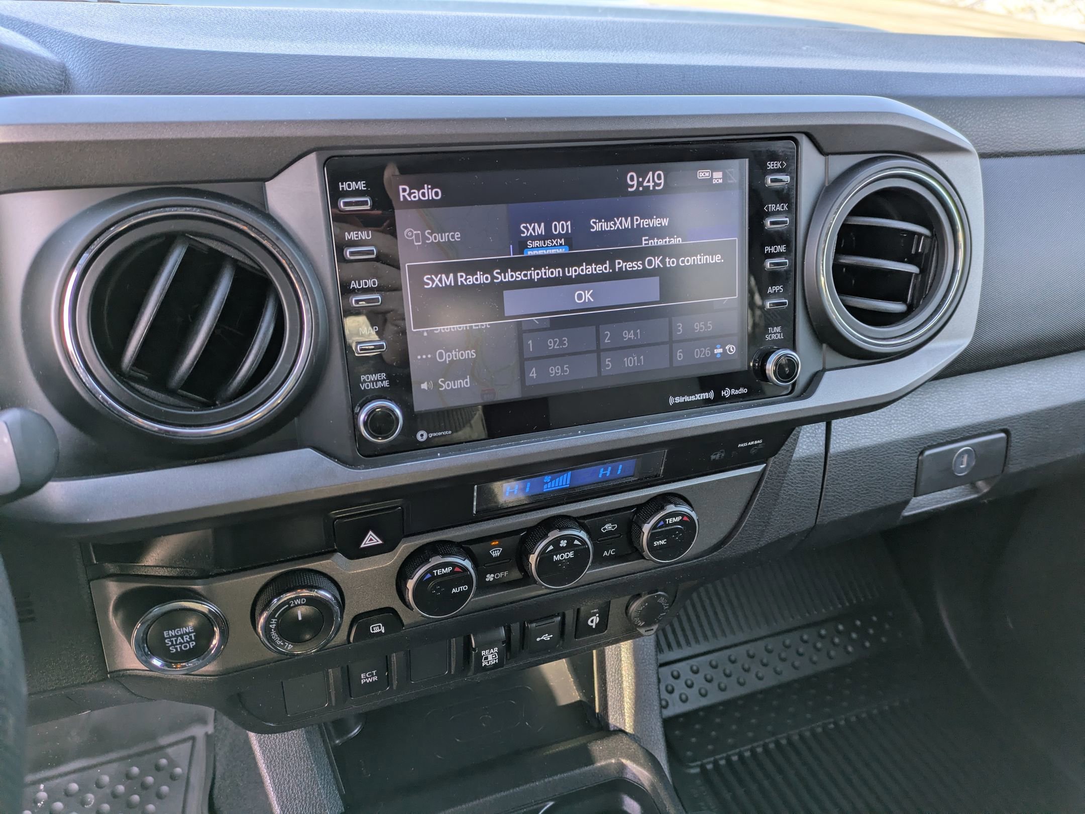 Used 2022 Toyota Tacoma TRD Sport image 15