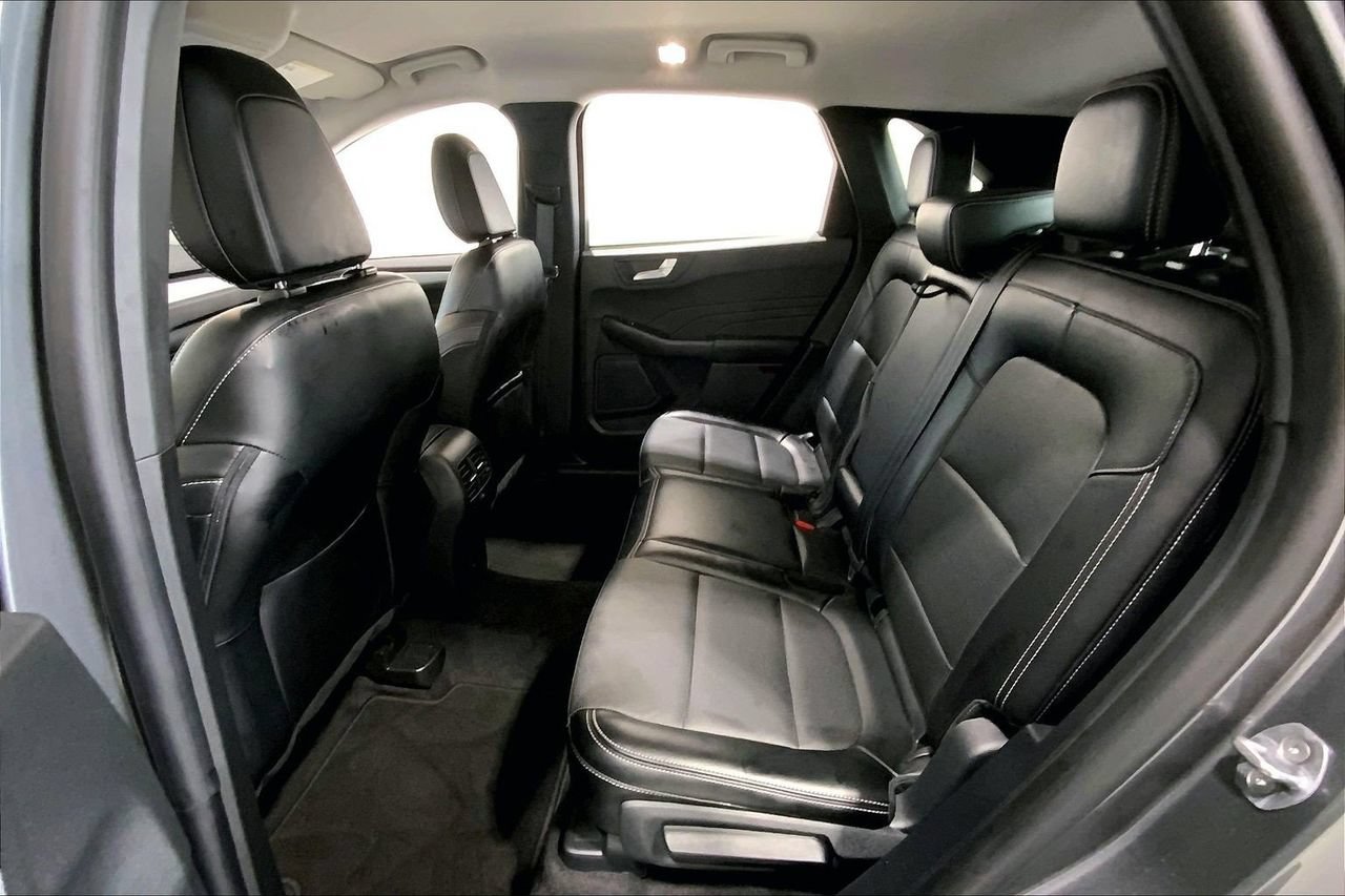 Certified 2024 Ford Escape Platinum AWD/4WD image 19