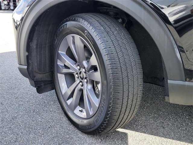 Certified 2022 Ford Explorer XLT w/ Equipment Group 202A image 34