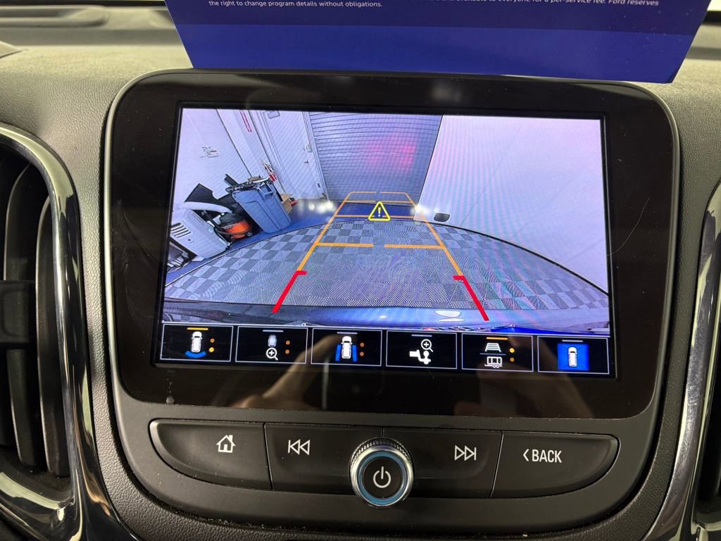 Used 2022 Chevrolet Equinox RS w/ RS Leather Package image 17