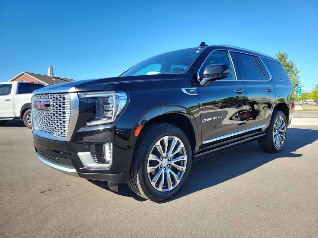 Used 2021 GMC Yukon Denali w/ Denali Premium Package AWD/4WD image 2