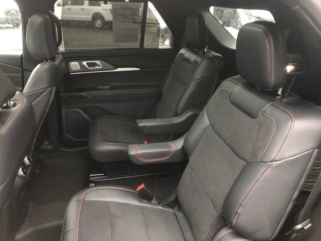 Certified 2025 Ford Explorer ST image 27