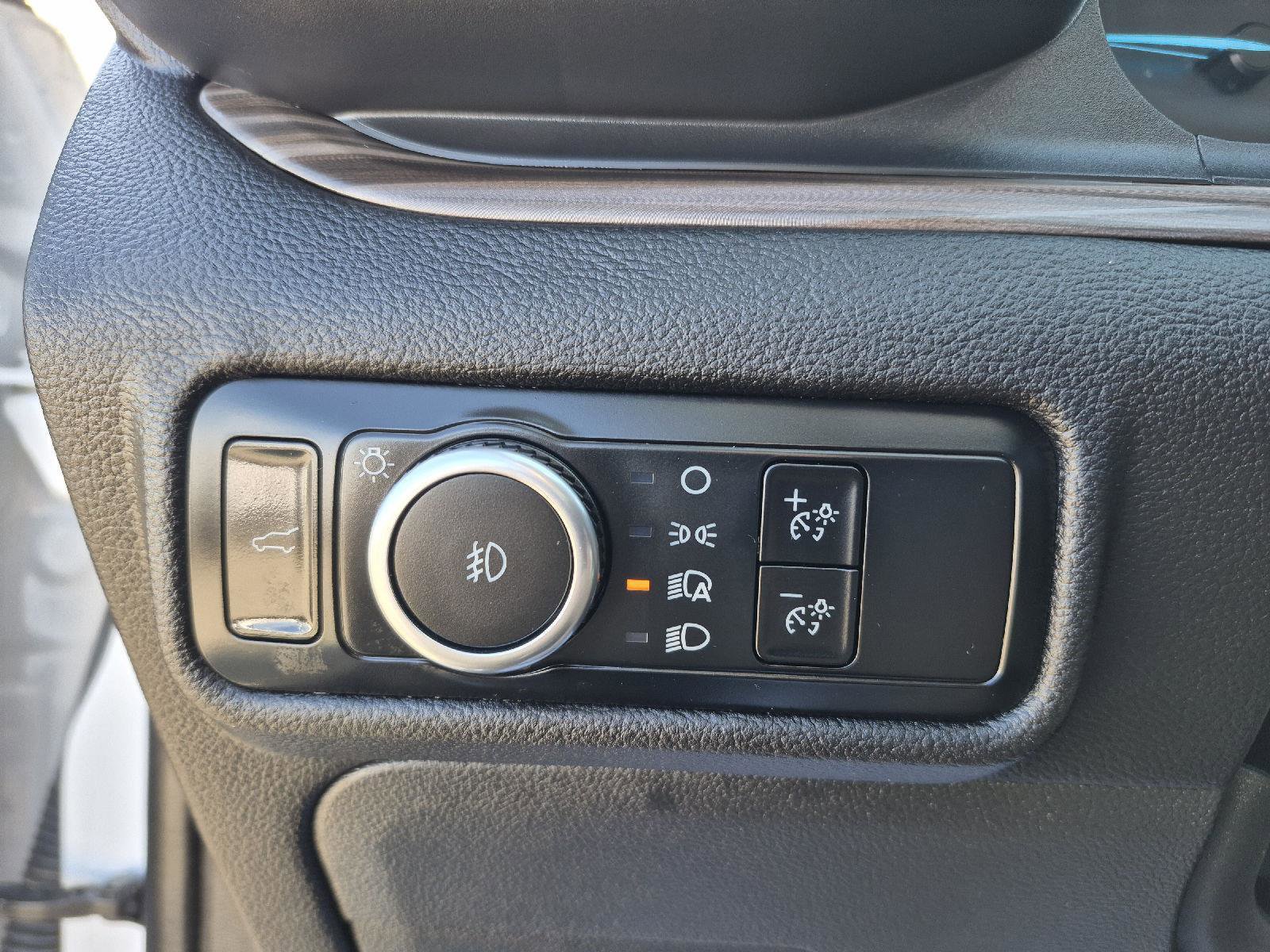 Certified 2023 Ford Explorer Limited w/ Equipment Group 301A image 21