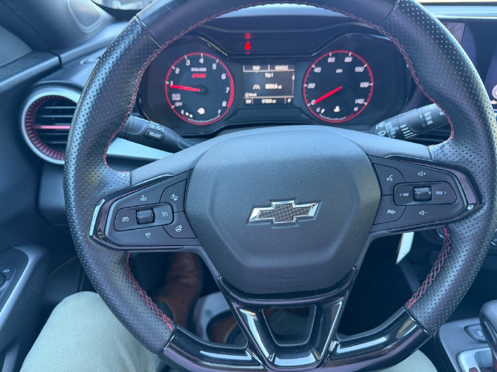 Used 2024 Chevrolet Trax RS FWD image 20