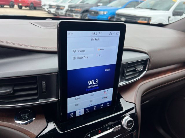 Certified 2022 Ford Explorer King Ranch w/ Premium Technology Package AWD/4WD image 13