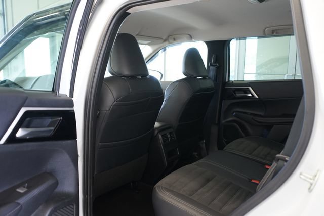 Used 2022 Mitsubishi Outlander SE AWD/4WD image 29