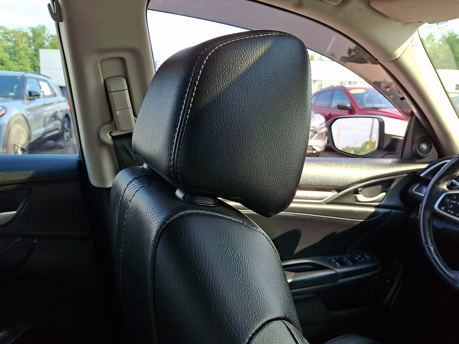 Used 2017 Honda Civic Touring image 13