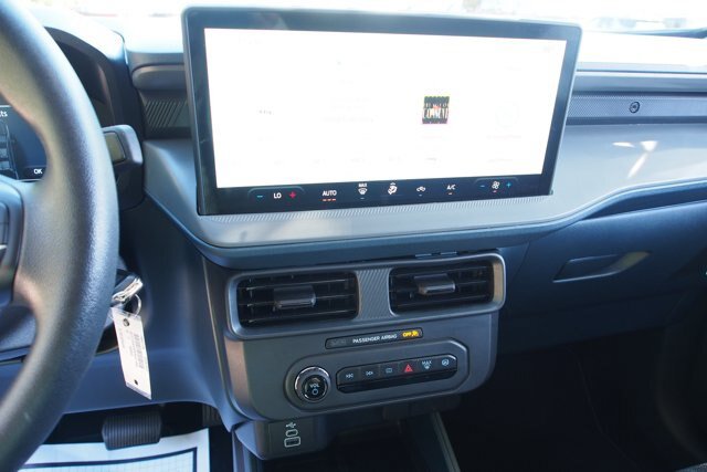 Certified 2025 Ford Maverick XL FWD image 26