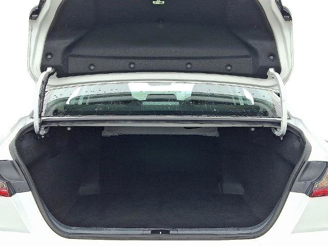 Used 2025 Toyota Camry LE FWD image 25