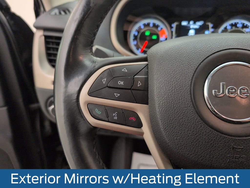 Used 2017 Jeep Cherokee Latitude w/ Safety/Convenience Group FWD image 32