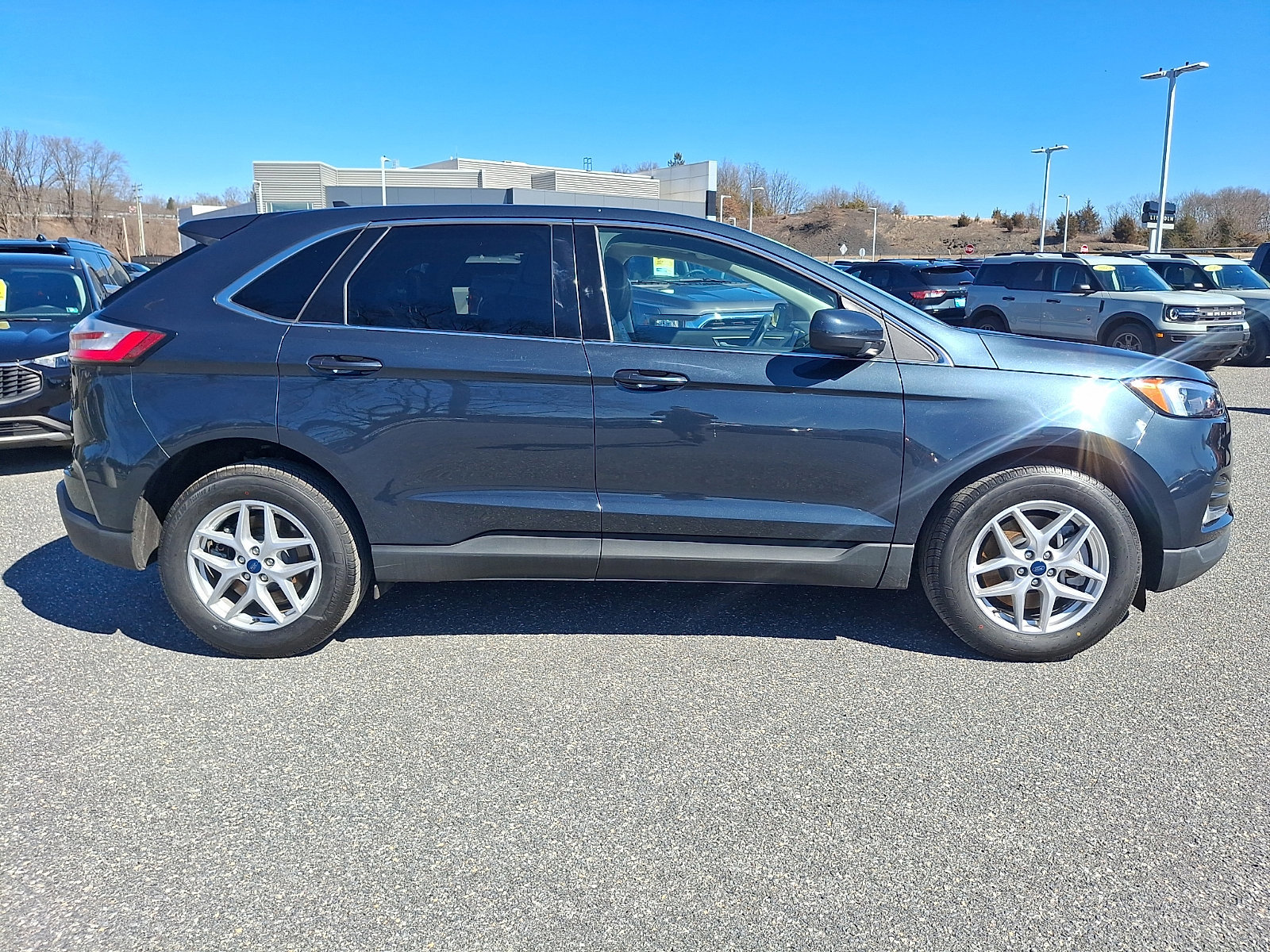 Certified 2022 Ford Edge SEL w/ Convenience Package image 5