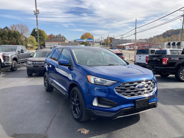 Certified 2022 Ford Edge SEL w/ Convenience Package image 2