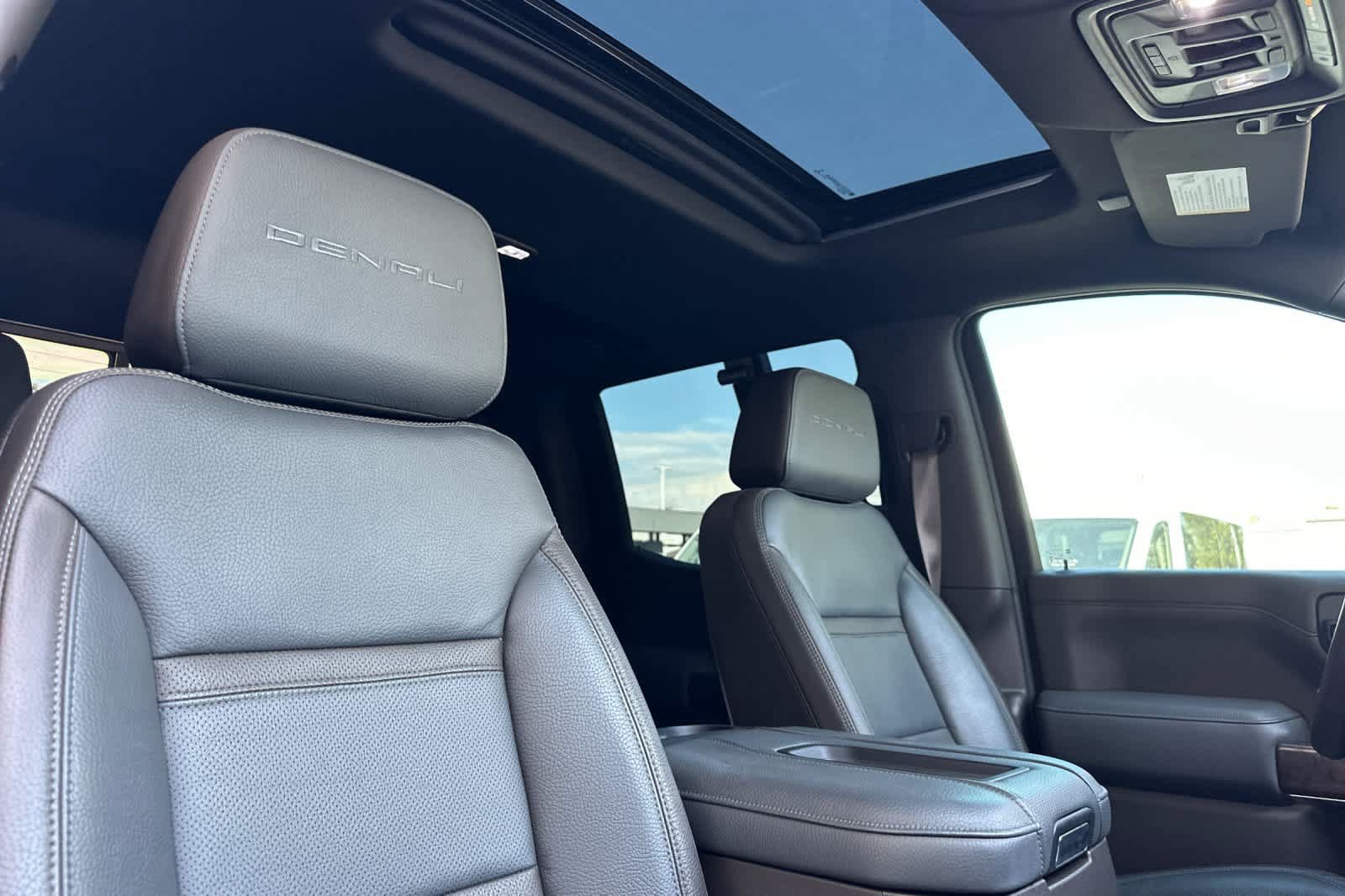 Used 2020 GMC Sierra 1500 Denali w/ Denali Premium Package AWD/4WD image 16