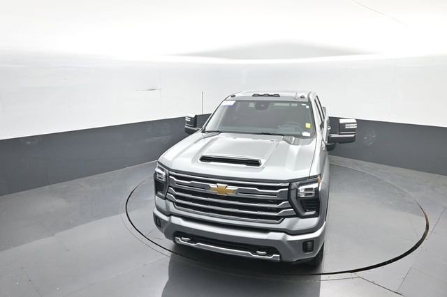 Used 2024 Chevrolet Silverado 2500 High Country w/ High Country Premium Package AWD/4WD image 30