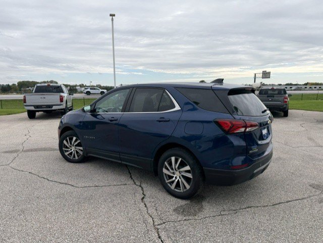 Used 2023 Chevrolet Equinox LT AWD/4WD image 7