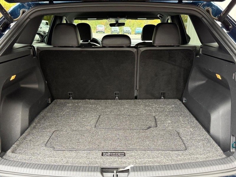 Used 2023 Volkswagen Atlas Cross Sport SE image 7
