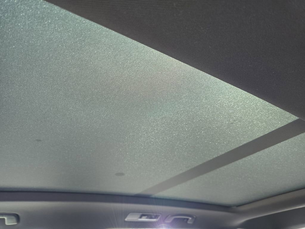 Used 2024 Volkswagen Tiguan SE R-Line image 21