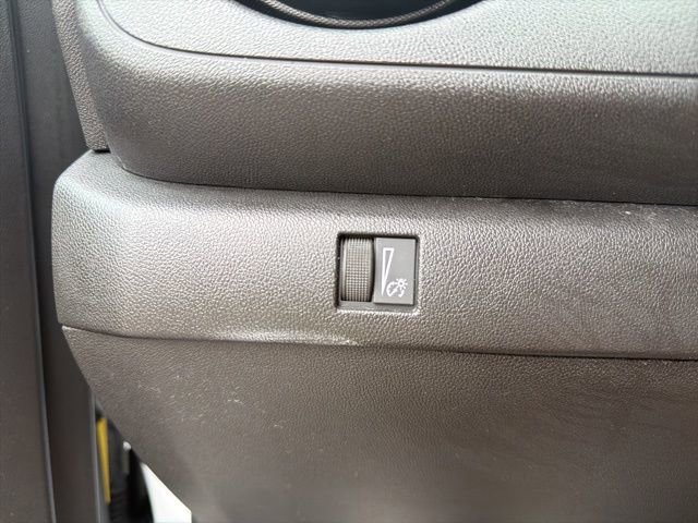 Used 2024 Chevrolet Colorado W/T w/ WT Convenience Package RWD image 19