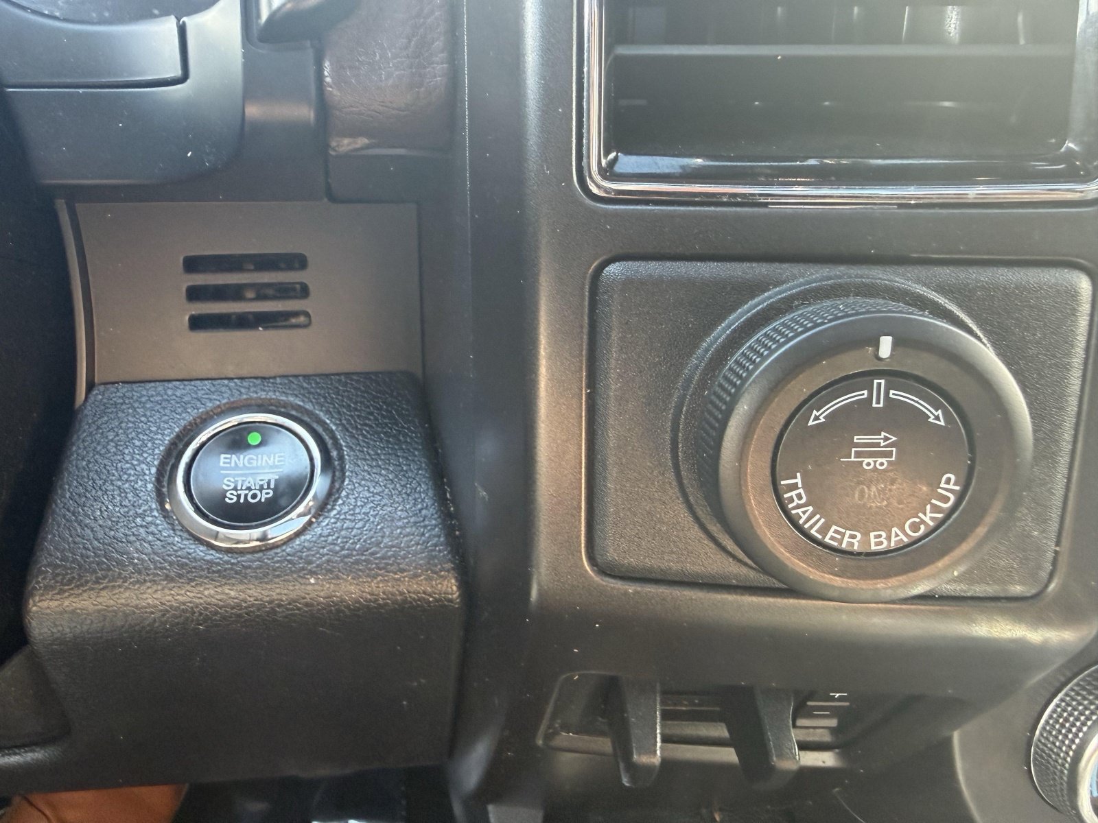 Certified 2020 Ford Expedition King Ranch AWD/4WD image 14
