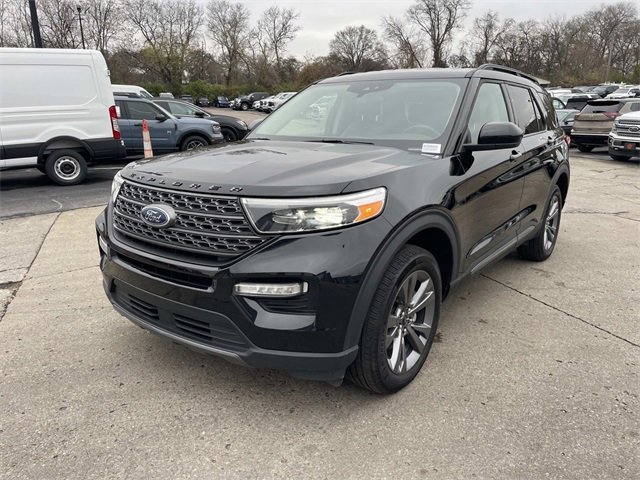 Certified 2023 Ford Explorer XLT w/ Equipment Group 202A image 7