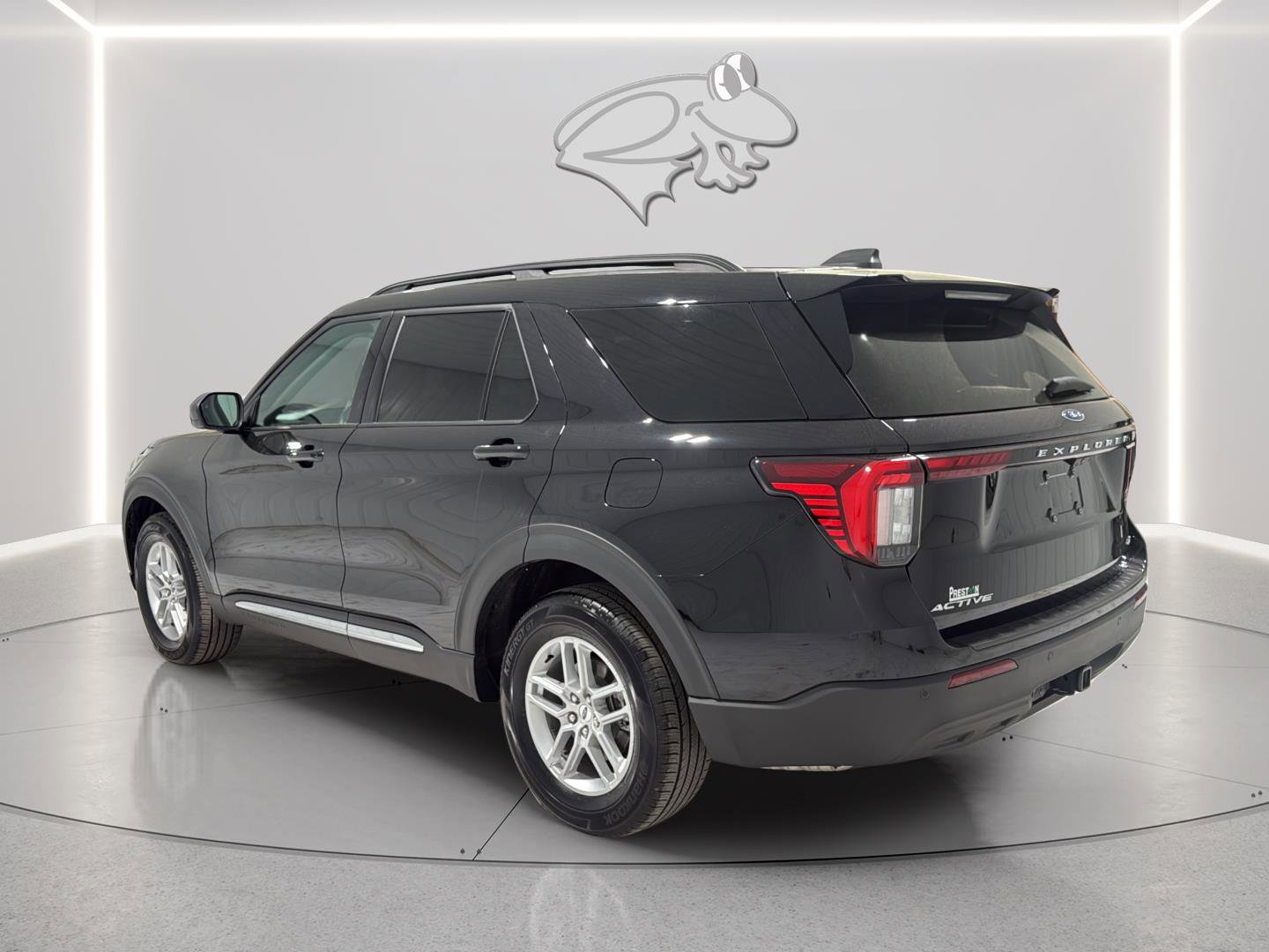 Certified 2025 Ford Explorer Active image 3