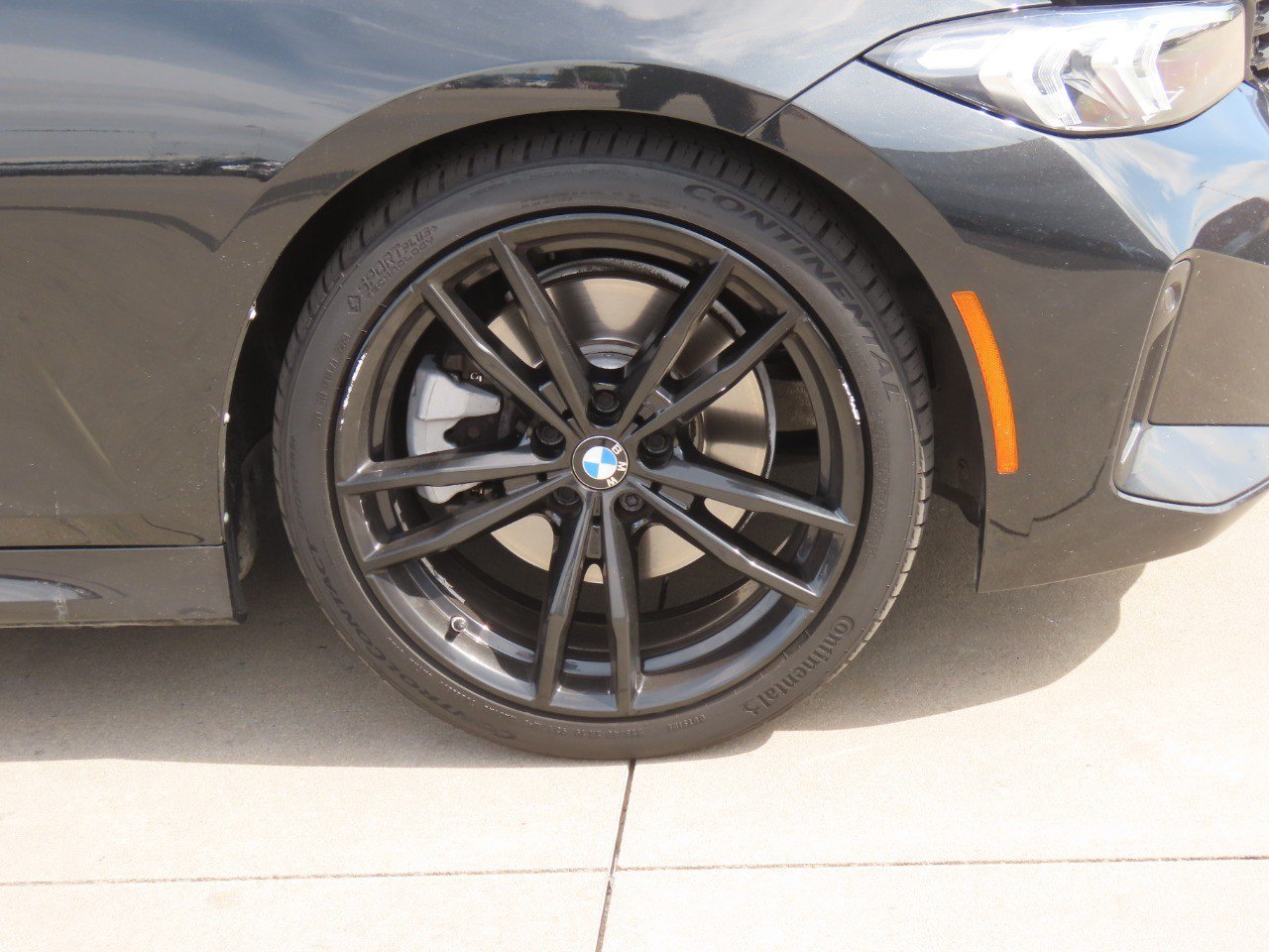 Used 2023 BMW 330i Sedan w/ M Sport Package RWD image 7