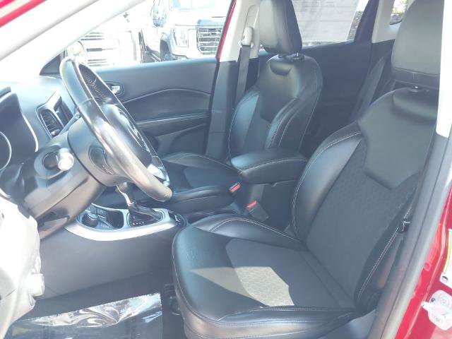 Used 2018 Jeep Compass Latitude w/ Popular Equipment Group AWD/4WD image 22