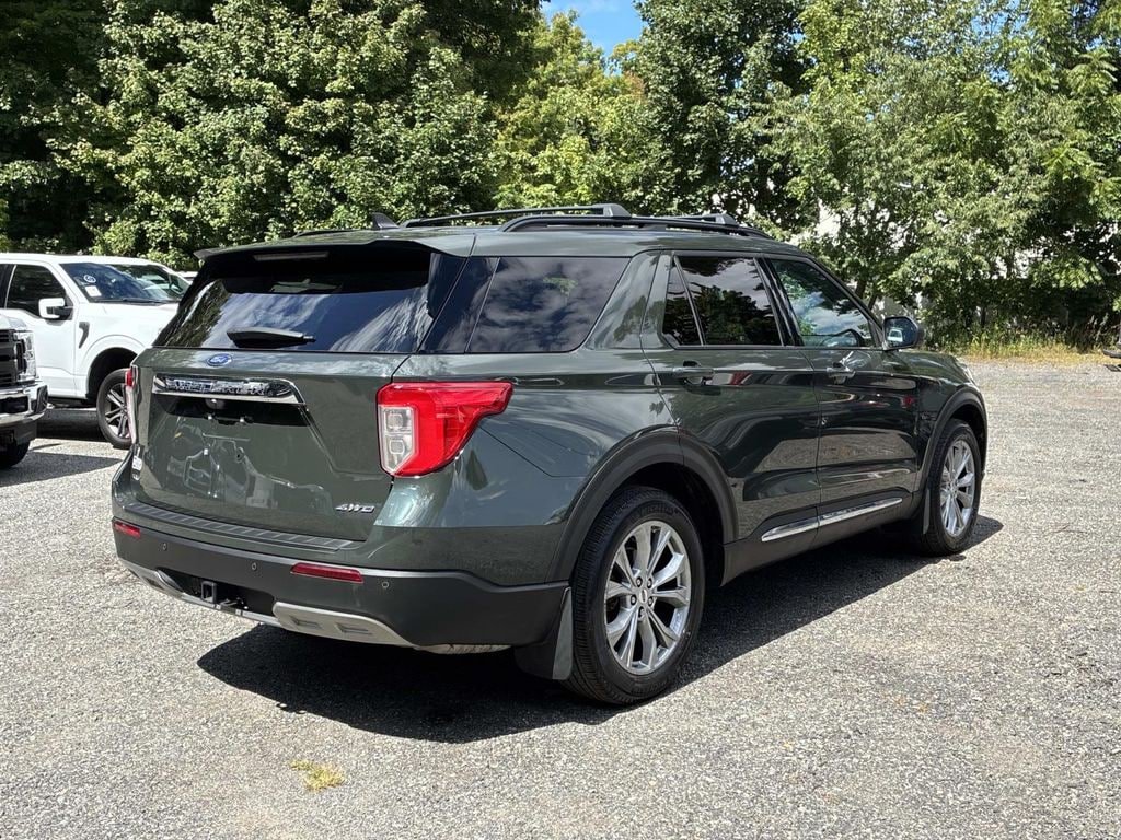 Certified 2023 Ford Explorer XLT w/ Equipment Group 202A AWD/4WD image 7