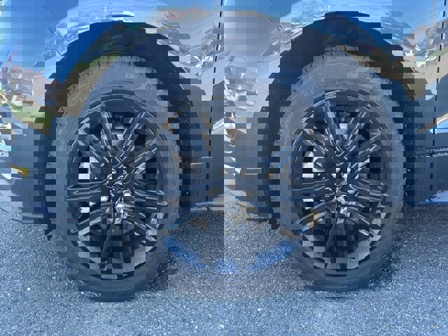 Certified 2023 Ford Edge ST-Line image 9