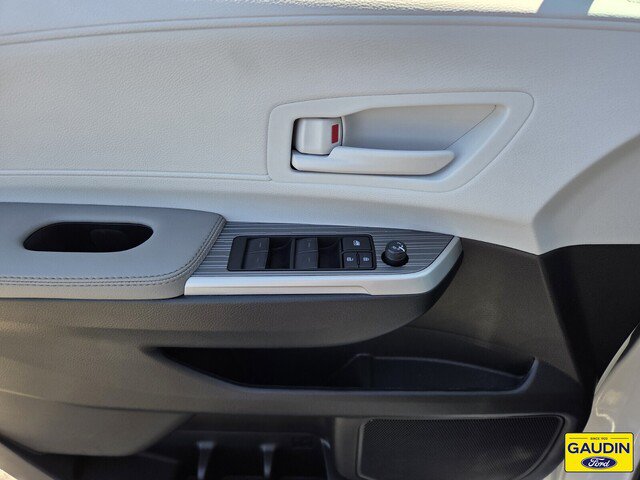 Used 2025 Toyota Sienna LE FWD image 17