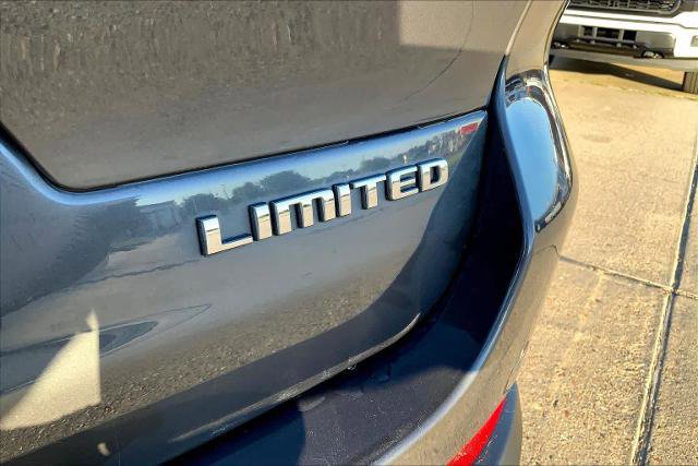 Used 2023 Jeep Grand Cherokee L Limited RWD image 12