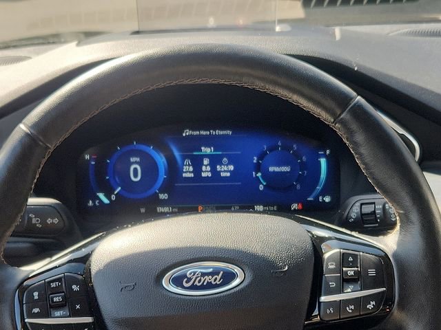 Certified 2022 Ford Escape Titanium w/ Titanium Elite Package AWD/4WD image 13