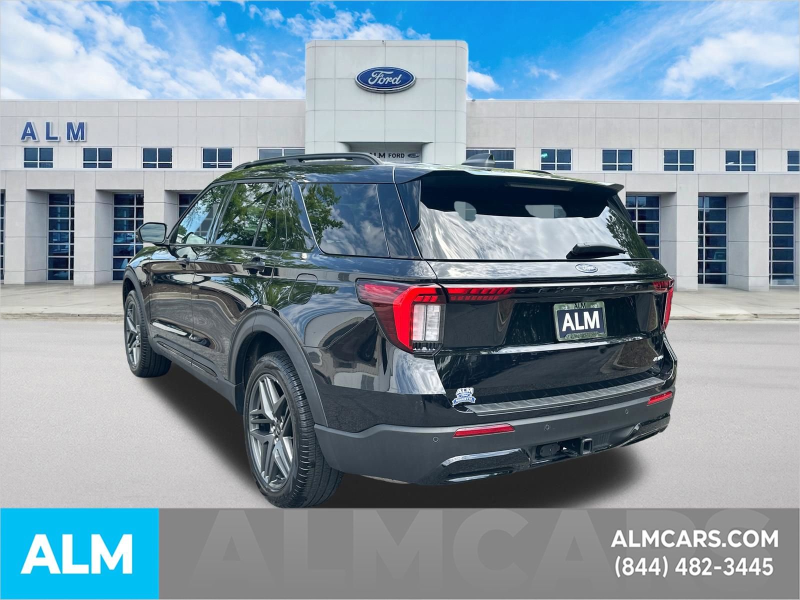 Certified 2026 Ford Explorer Platinum w/ LUX Leather Package AWD/4WD image 8