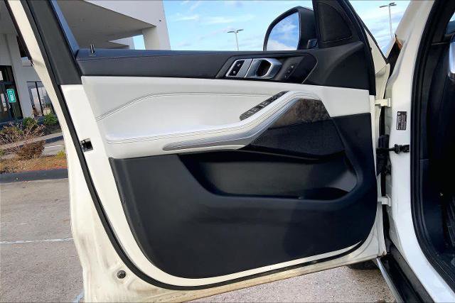 Used 2024 BMW X5 sDrive40i w/ Parking Assistance Package image 21