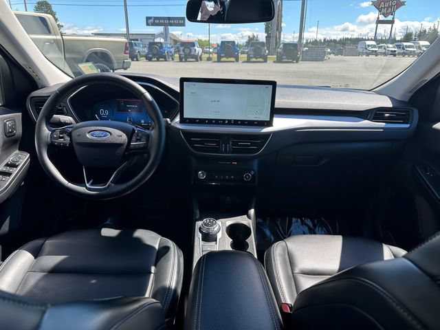 Certified 2025 Ford Escape Platinum AWD/4WD image 22