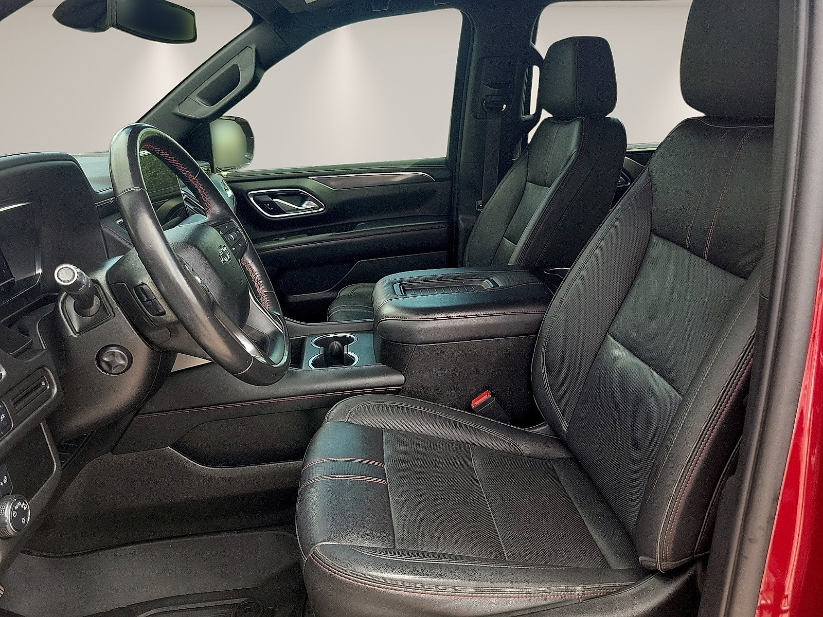 Used 2022 Chevrolet Suburban RST w/ Luxury Package AWD/4WD image 13