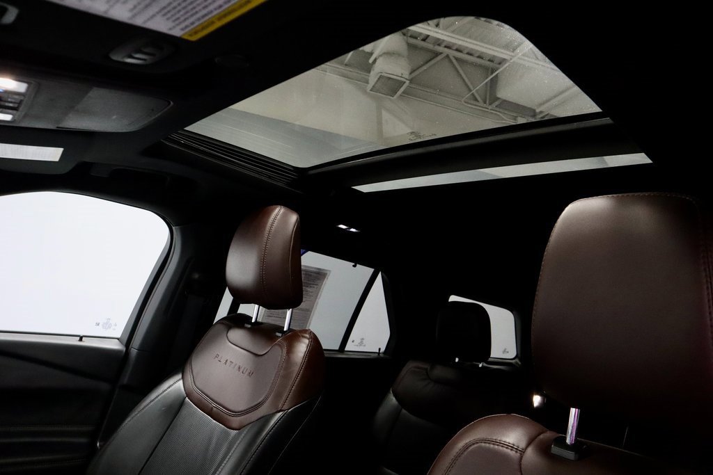 Certified 2022 Ford Explorer Platinum w/ Technology Package image 24