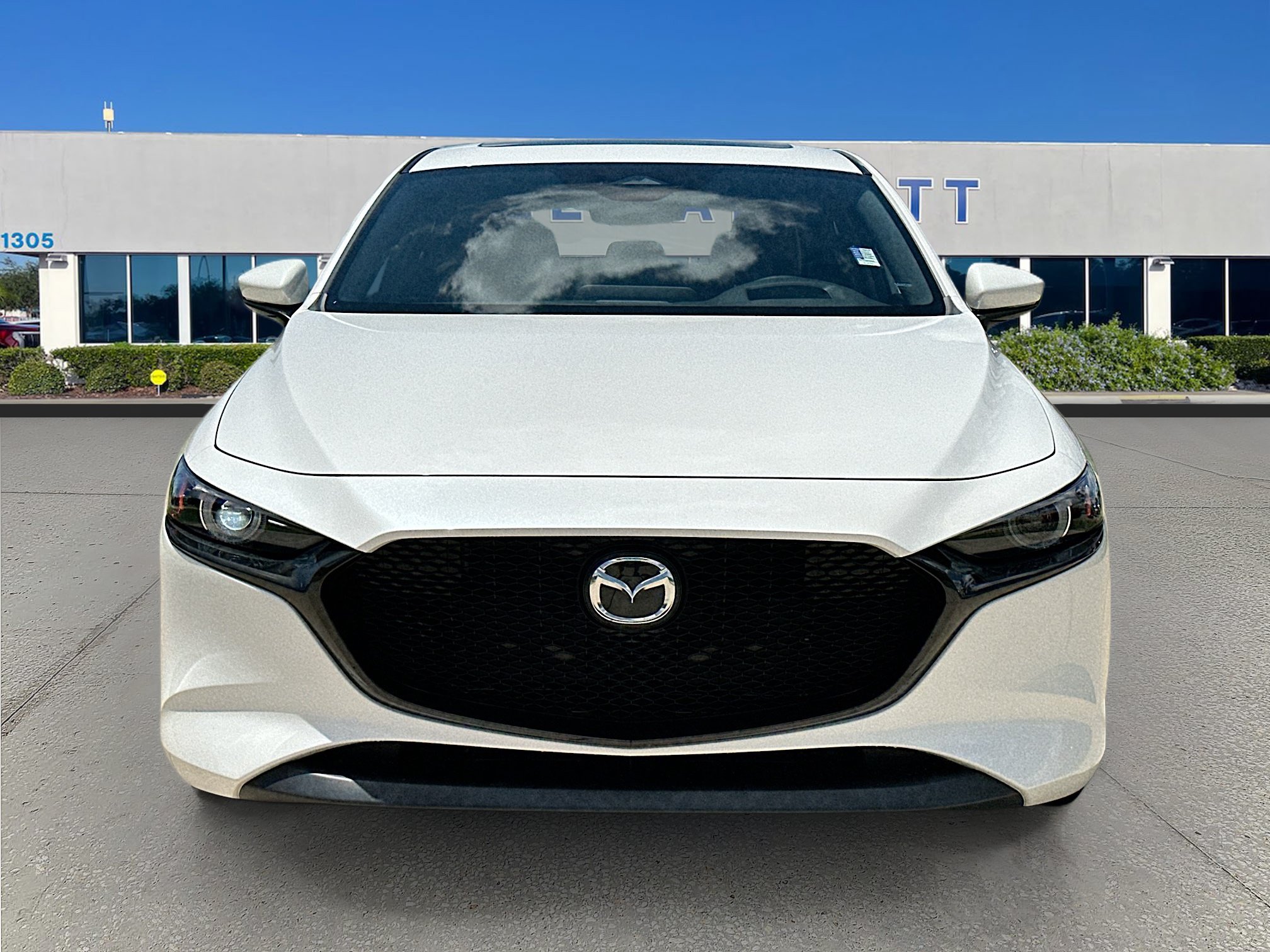 Used 2024 MAZDA MAZDA3 s FWD image 2