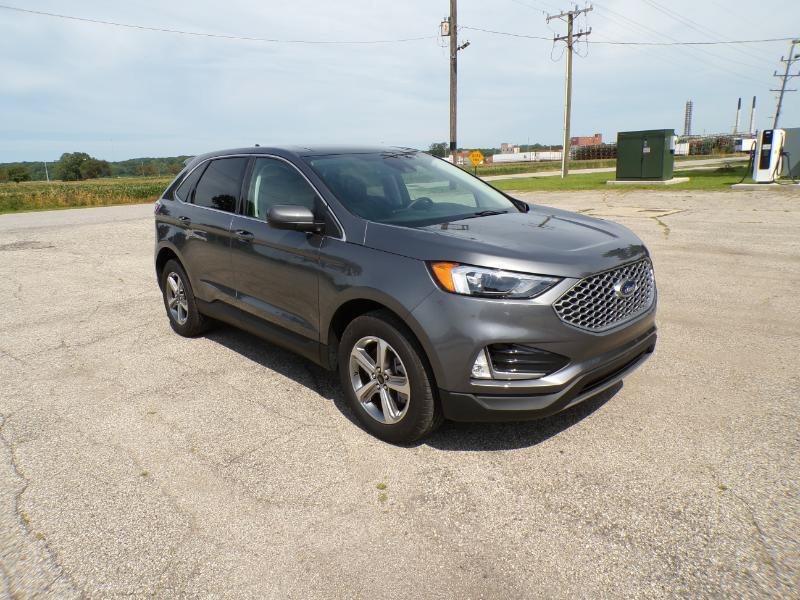 Certified 2024 Ford Edge SEL w/ Convenience Package AWD/4WD image 2