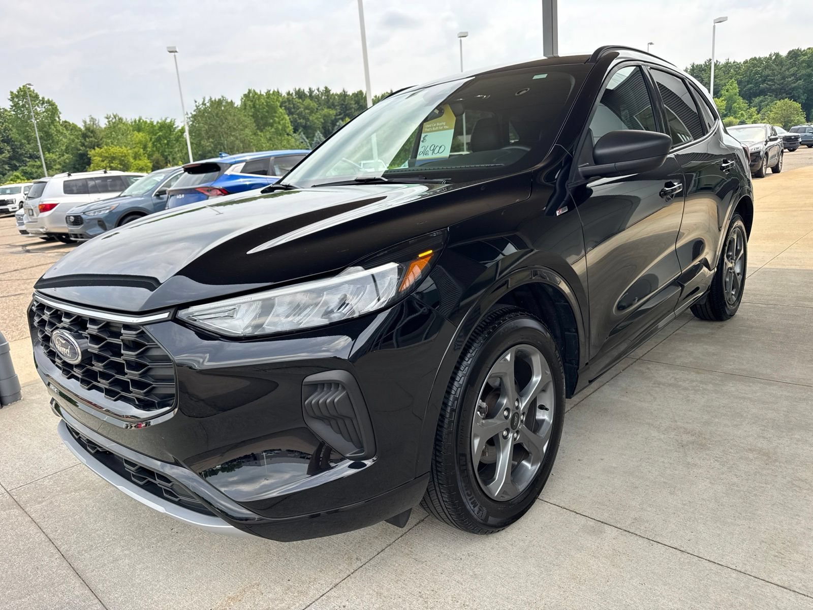 Certified 2024 Ford Escape ST-Line w/ Tech Pack #1 AWD/4WD image 3