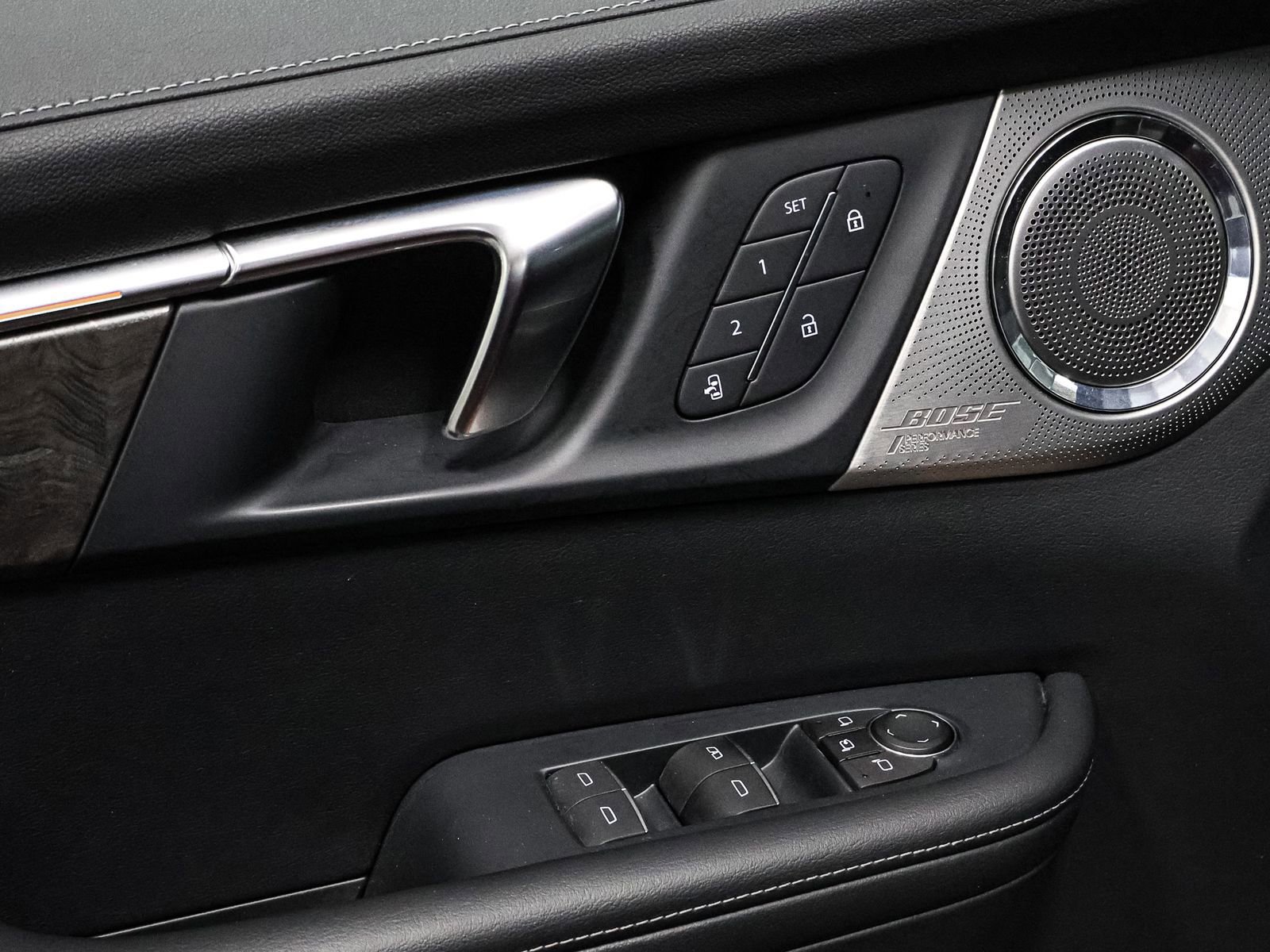 Used 2025 Buick Enclave Avenir w/ Trailering Package, 5000 lbs. AWD/4WD image 20