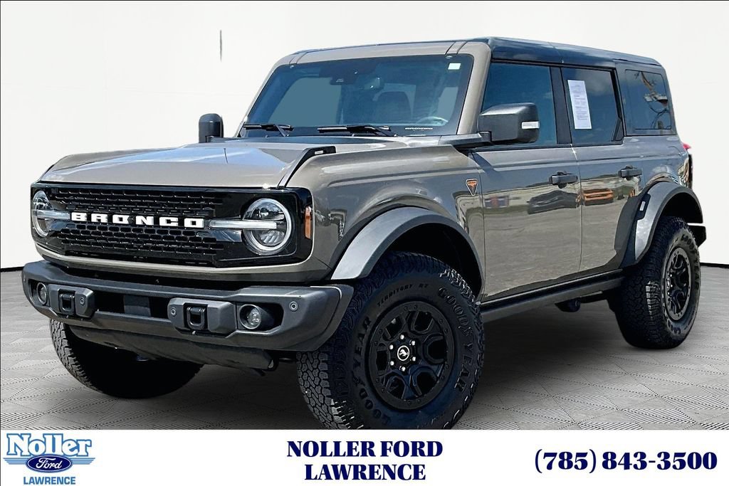 Certified 2025 Ford Bronco Badlands AWD/4WD image 1